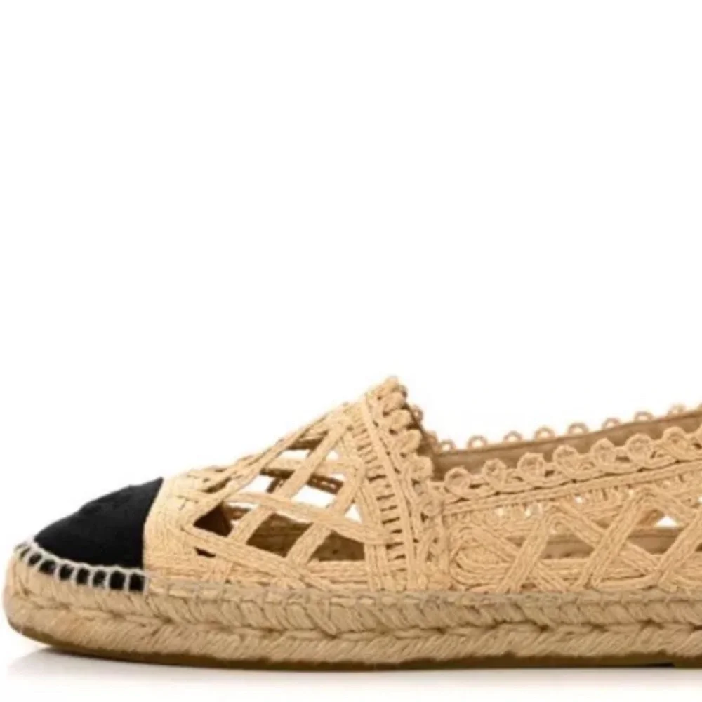 CHANEL Beige Crochet and Black Cap-Toe Espadrilles 38FR